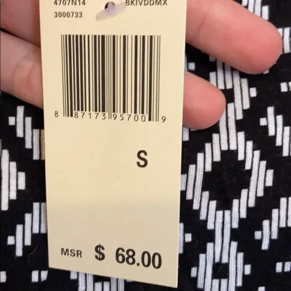 *free with purchase*  Max Studio black and white midi skirt - Picture 3 of 4